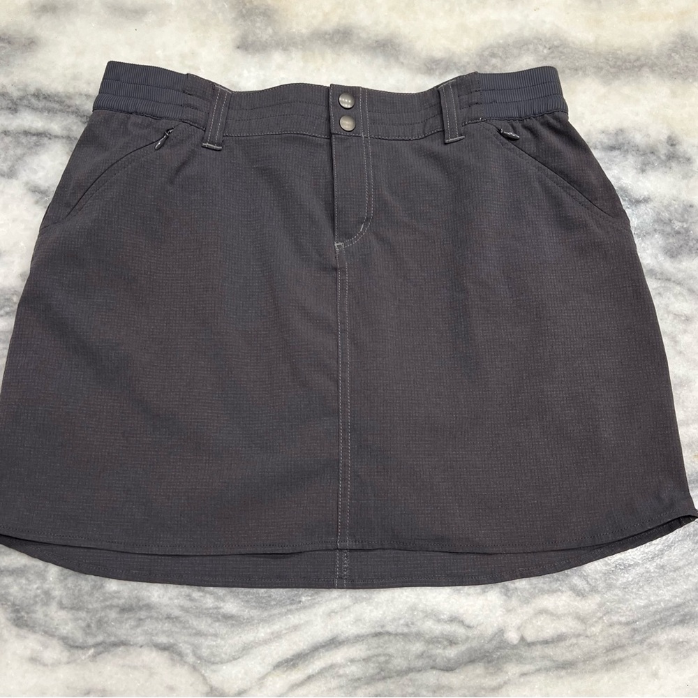 Kuhl Charcoal Gray Women's Skort activewear size 8 sporty gym